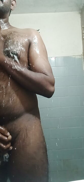 Bathing and ass show