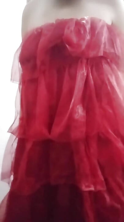 Indian Gay Crossdresser Gaurisissy Real XXX sex cu înregistrare de acasă în Red Lehenga