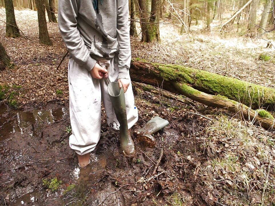 sweatpants wank in forest 2