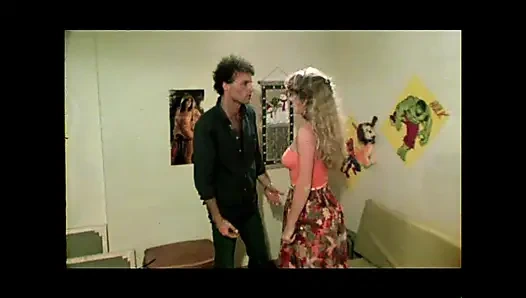 Moana Pozzi в: "Валентина Ragazza в Калоре" - (Оригинал)