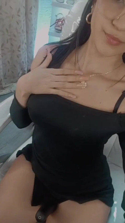 My beautiful ones, I'm connected, I'm waiting for you