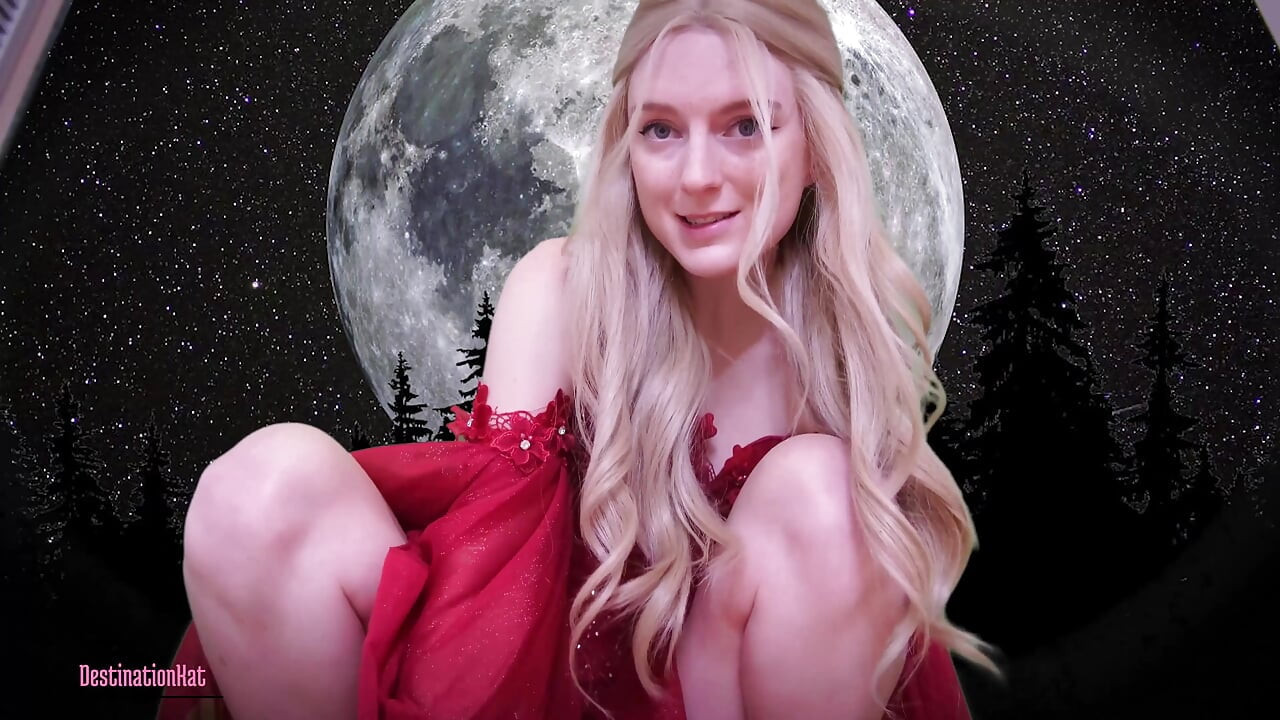 Moon Succubus ke niche chudaee