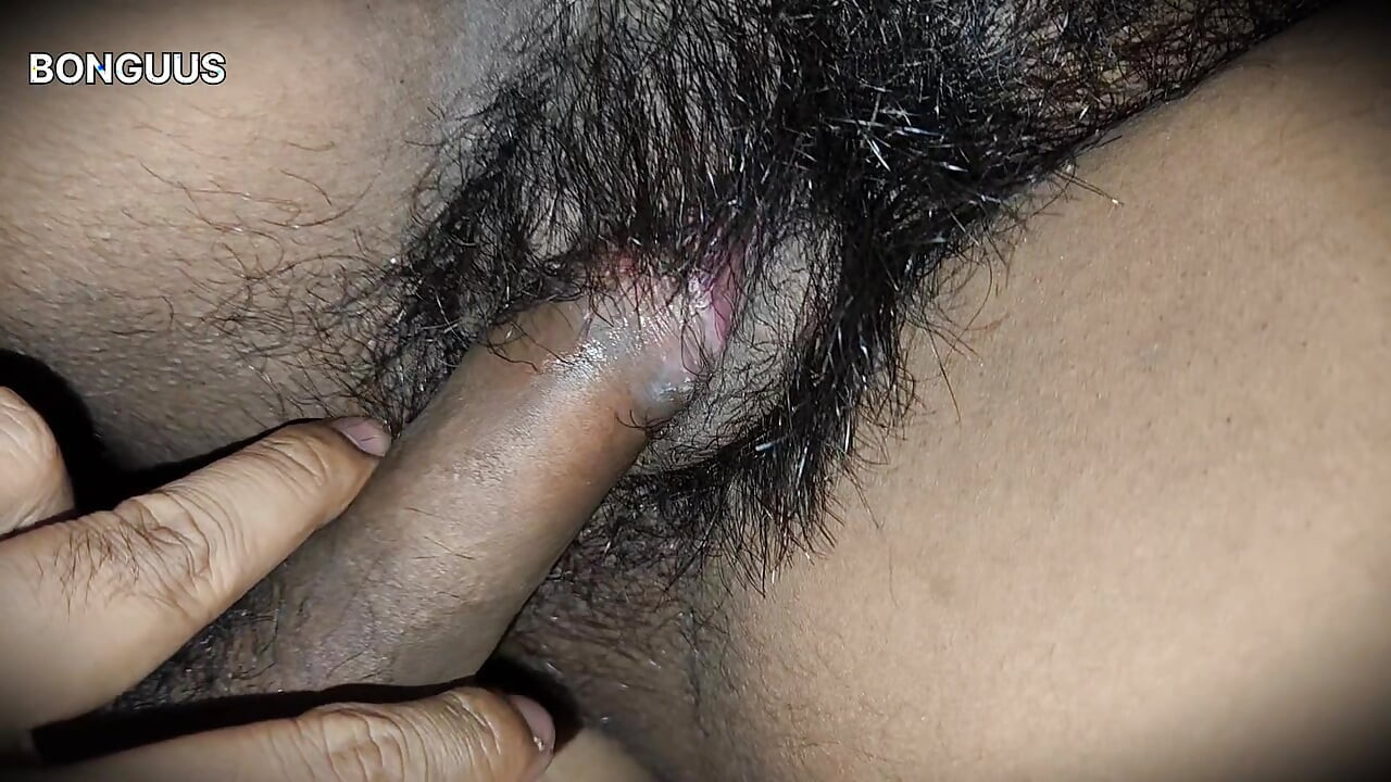 India tía compartiendo cama cuando marido no está en casa coño peludo follando