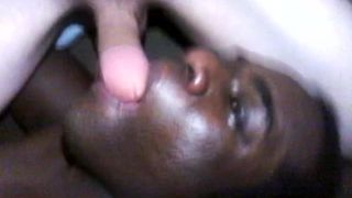 BLACK GUY DEEPTHROATS HUNG WHITE GUYS BIG COCK