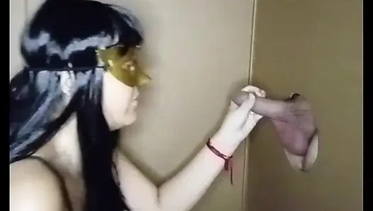 Glory Hole'da Olgun Süt Yutan