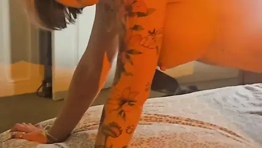 Sexy Heiße MILF, Die Hohe Stiefel Trägt, Wird Gefickt