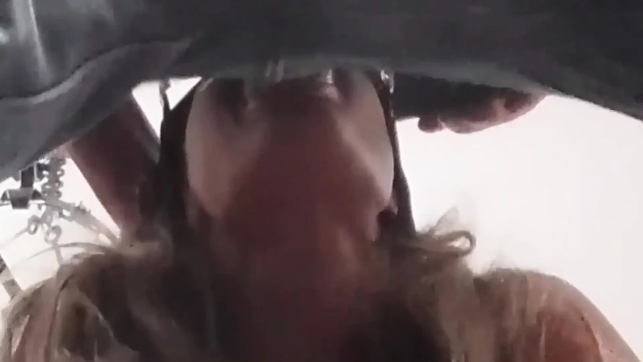 MILF Sucks Cock with a Cum Explosion in Her Mouth