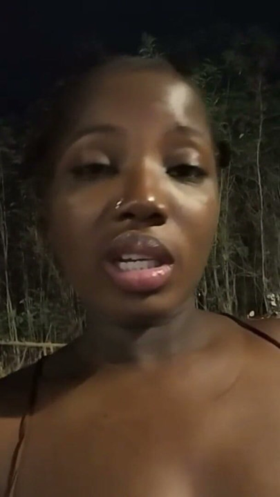 JOI de zorra tetona sin nada que perder hablando sucio afuera con un osito de peluche, esto es lo que necesita toda puta soltera - Mastermeat1 Ashaichious | Clip 1