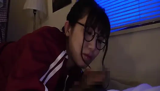 Deneyimsiz bir üvey kız kardeşten gece geç saatlerde sakso dersleri