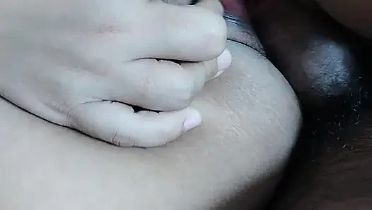 Kelantan Malezyalı dul kadın büyük memeli hintli batang oynuyor