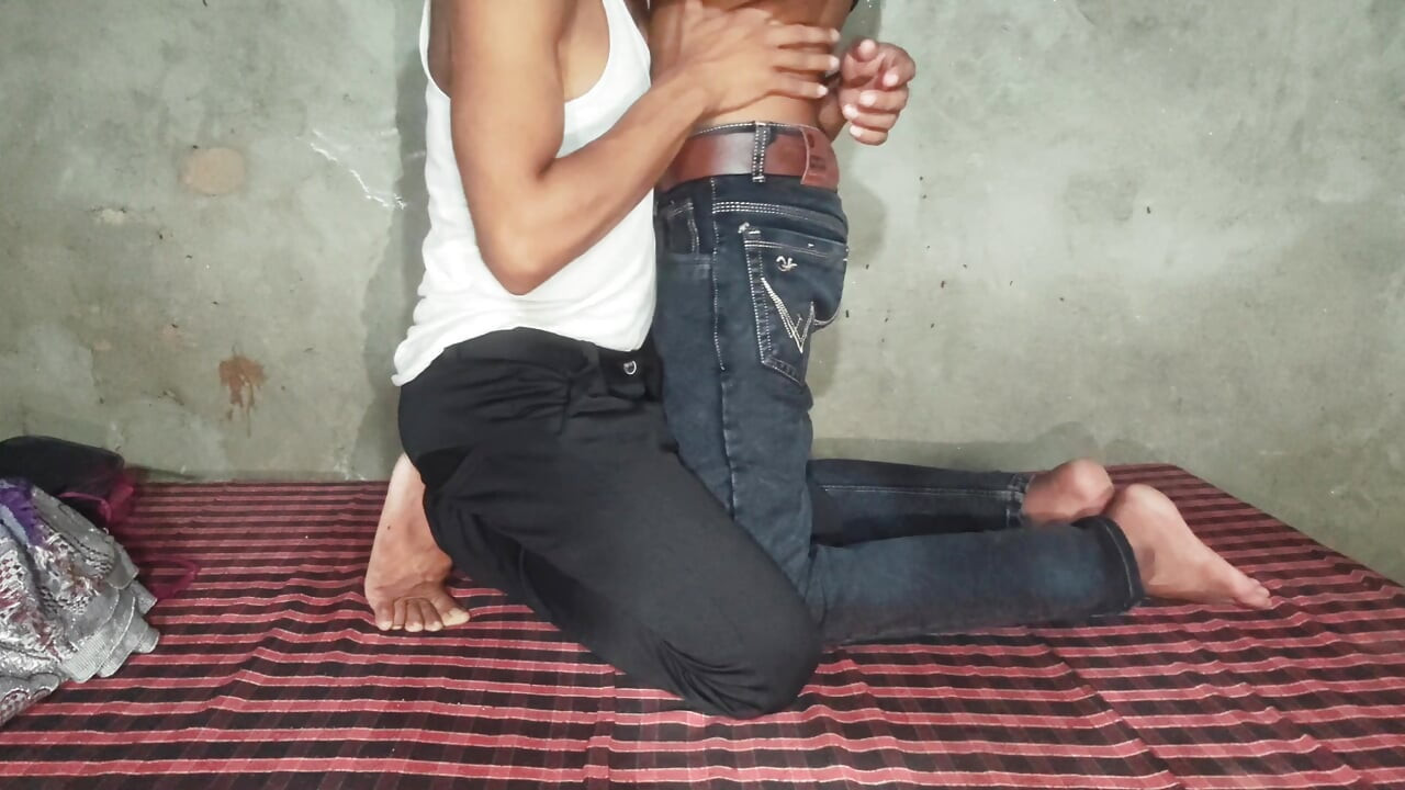 Chhoti Gand Mein Bada land se gand ki chudai Ki dost ne hot boy