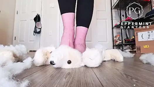 67 cewek jangkung dengan kaki lebat plushie crush: ukuran 16 jari kakinya menganga lebar dan tangki seksi