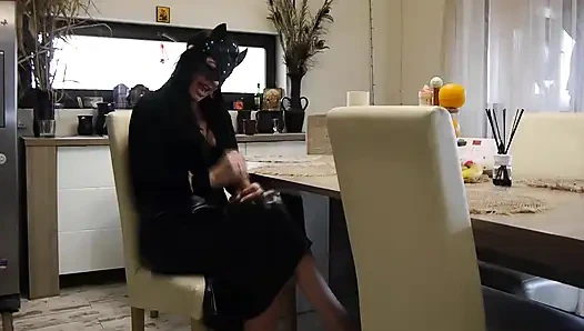 Deri tanrıça 31 talimatı dildoyla azdırma, edepsiz konuşma ve derin itaat- öncesi