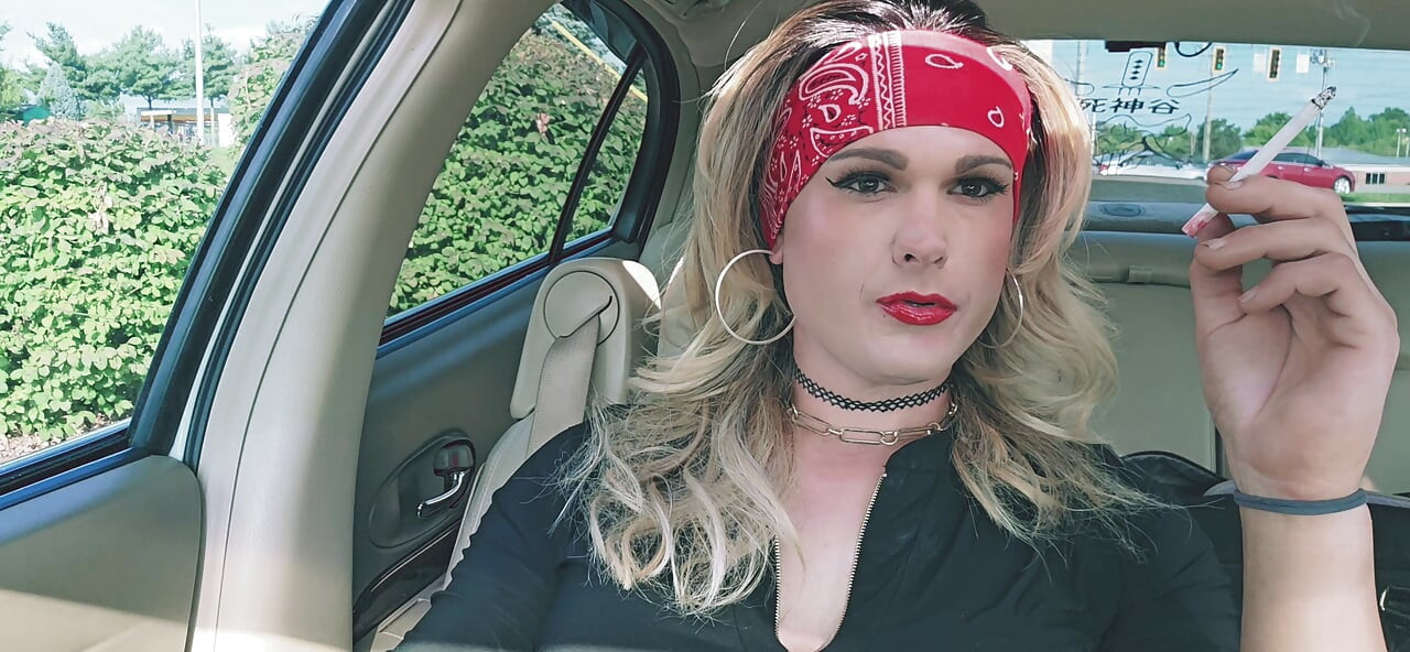 Kylie Babes Smoking Fetish Car Play