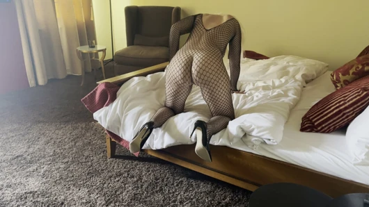 MILF in the cheap hotel the butt plug sits!