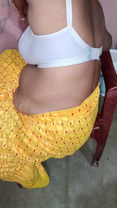 Solo - Yellow Saree Dropping and Fingaring | Clip 1