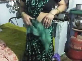 Mature Bhabhi Changing Dress, MMS