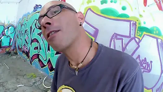 Casting untuk orang asing adegan 02 si cantik ini casting di gedung bekas