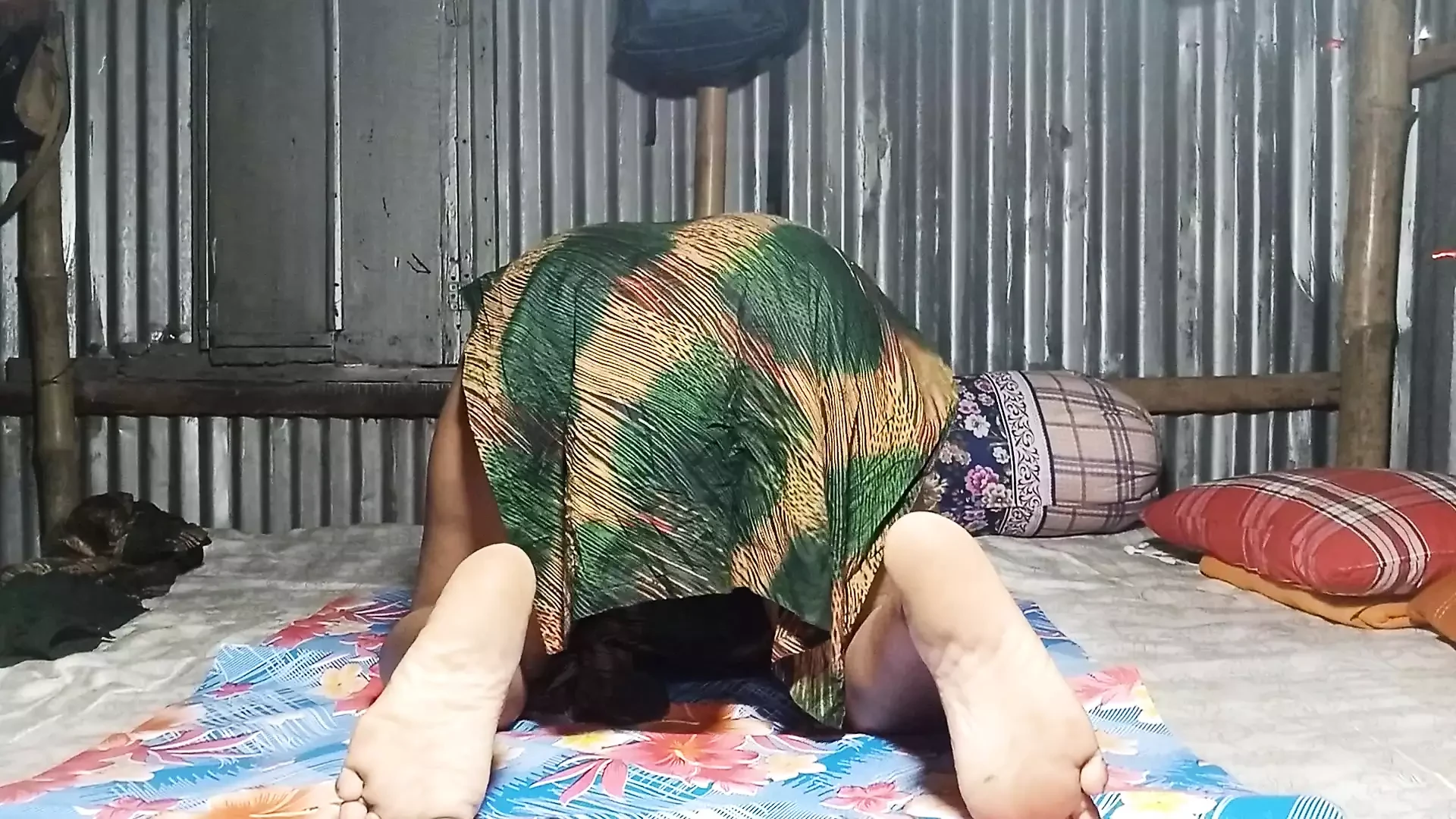 我在床上操了我的继妹