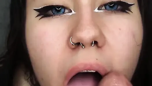 Ich gebe ihm einen leckeren blowjob, wenn er zu mir nach hause kommt - amateur-blowjob und spermaschlucken