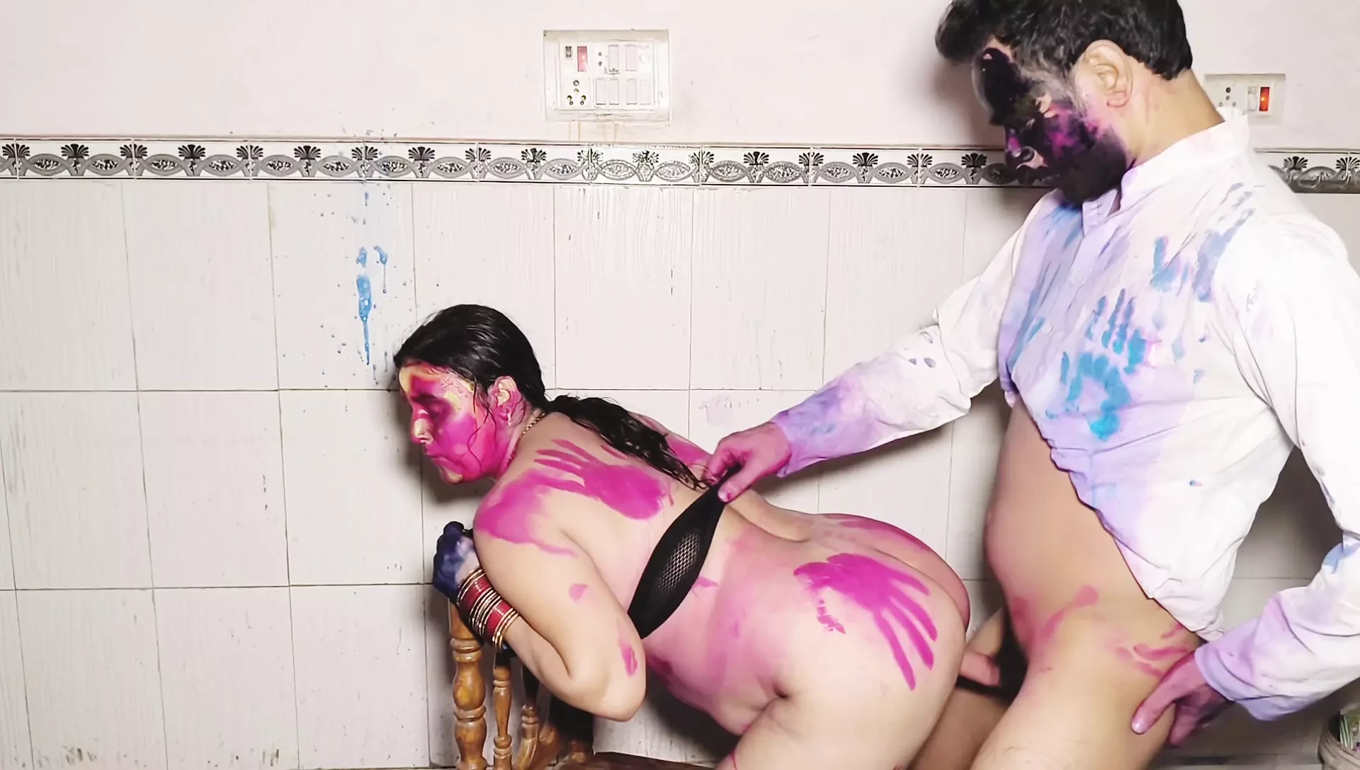 快乐的 holi 2025 kurta faad holi 不要错过结局