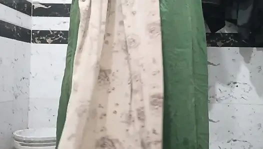 Ateşli banyo arka taraf priya bhabi