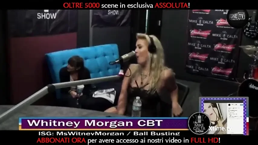 Andrea Dipre very hot live in radio!