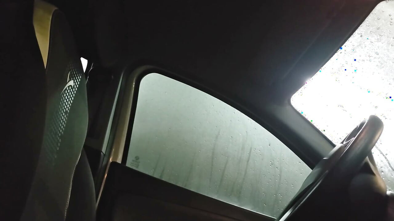 Суботні нічні шпильки для автомийки, глибокий вакуум і нічні вібрації на відкритому повітрі