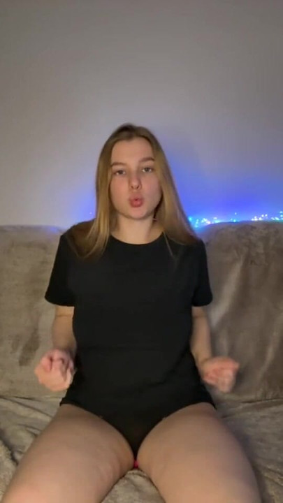 Fat model touching her tight pussy | Clip 1