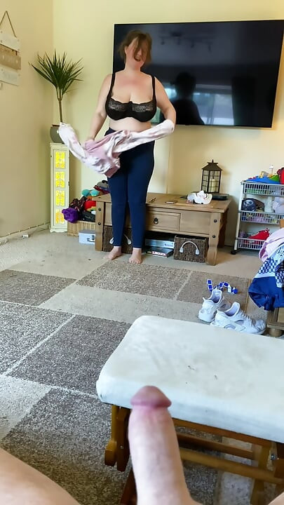 walking in to the lounge naked to see my wife's reaction