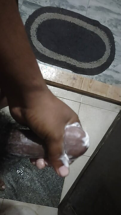 Unique style masturbate