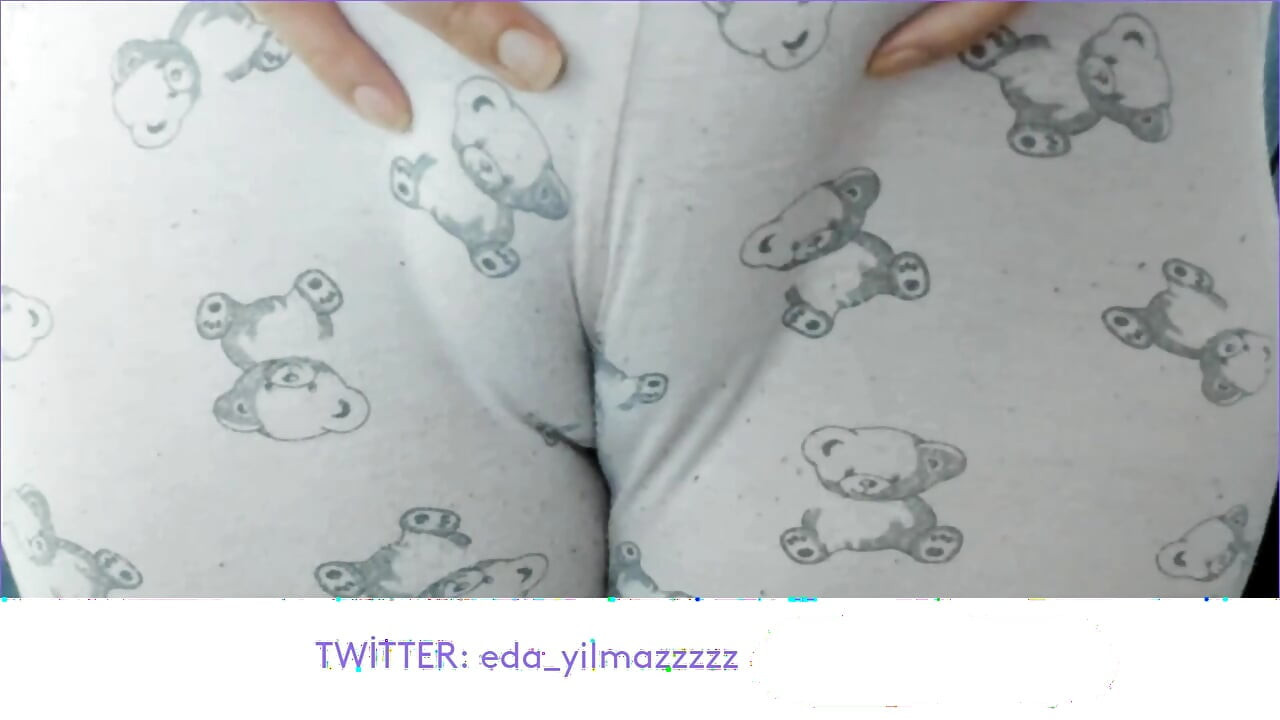 MASTURBATION IN PAJAMAS- CAMELTOE- PUFFED PUSSY- SWOLLEN PUSSY- TURKISH PORN