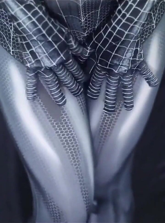 Ich ficke einen spiderman-cosplayer, bis sie kommt, ihre muschi ist so nass, neueste viraler indonesischer porno