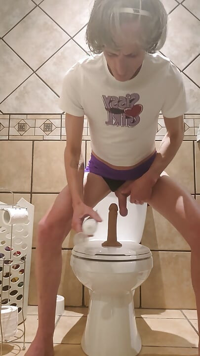 セクシーフィロメナがきついお尻を突く