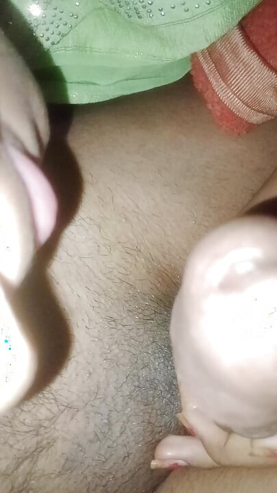 Desi bhabhi ka MMS video viral