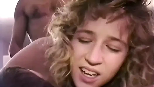 Amatir dewasa bbw 3some anal antar ras