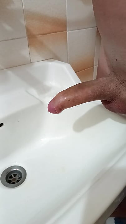 Pišanje i drkanje mog kurca