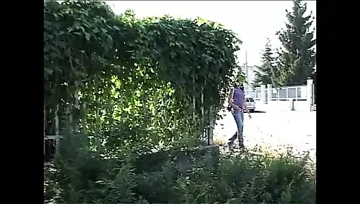 Seksi büyük memeli latin orta yaşlı seksi kadın prezervatifle domalarak sikiliyor ve götüne boşaltıyor