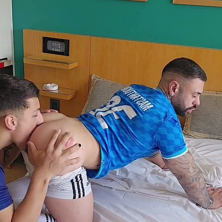 My Friend Got Into a Fight with His Girlfriend and Seized the Moment