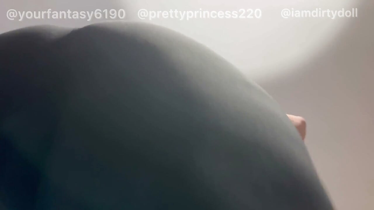 3 Big Botty Girls Fart on You in Leggings