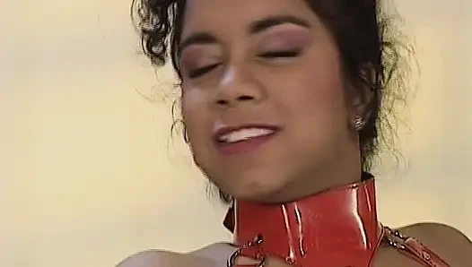 Первоклассные немецкие крошки скачут на хуях в горячей анальной оргии