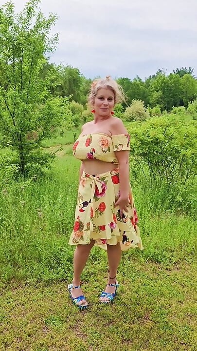 This Housewife has VERY BIG TITS compliation from ONLYFAN PAGE