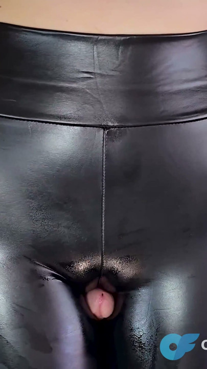 Thighjob - Leather Leggings Cum Explosion | Κλιπ 1