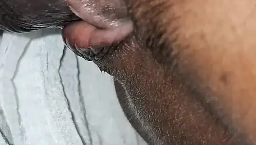 Güzel Tamil kız kocasını aldatıyor sert yarak emiyor