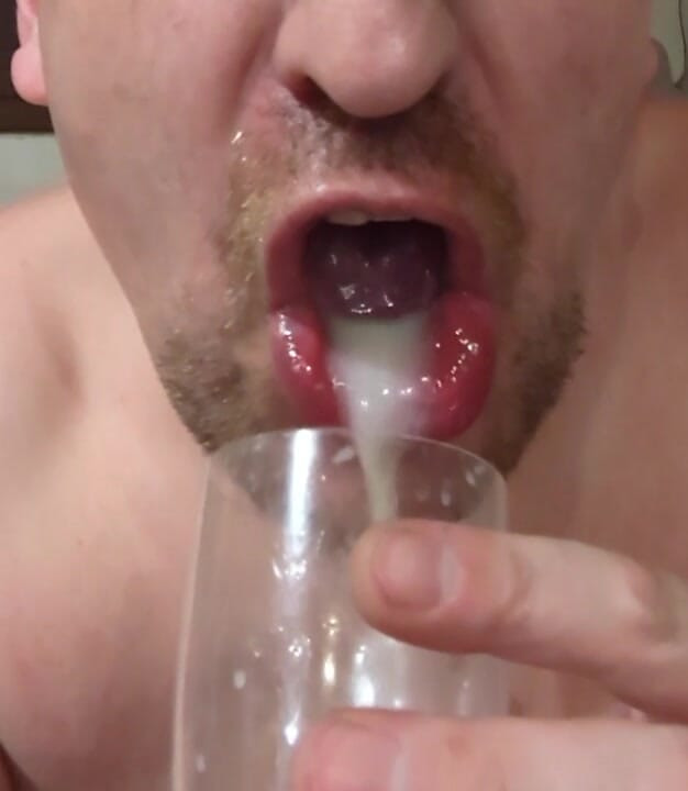 I love swallow and play with lot of cum