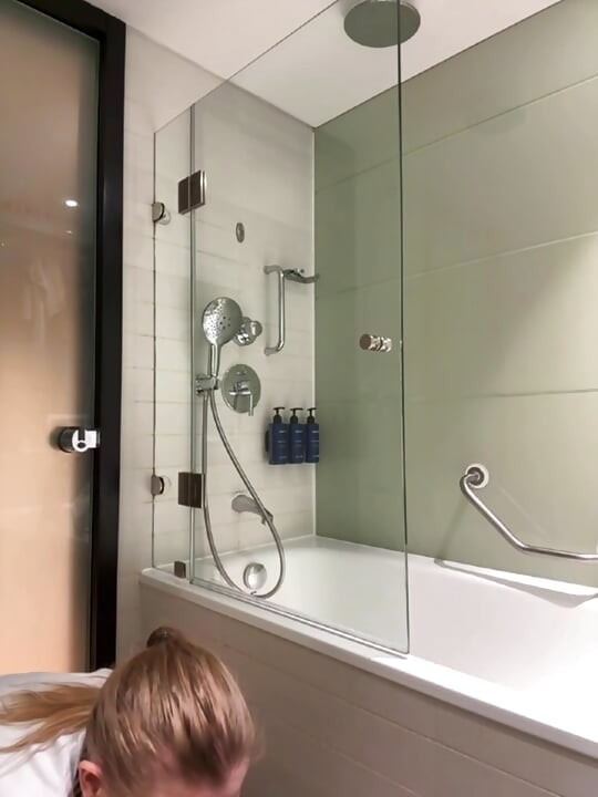 Hard fingering pussy in the bathroom hotel with jucielussie