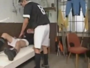 Injury leads to unbelievable sex!!!!!