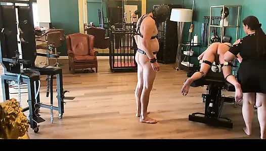 Фетиш лофты с моими 2 рабынями, зона наказания, зона обращения с рабом в клетке и специальный лежак, часть 1-2