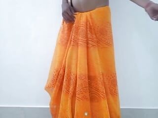 Underbara styvmamma vän saree bär känns som att fuking ass och suger fitta