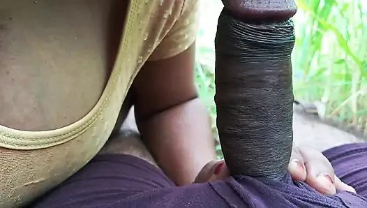 Meri Hot bhabhi kheto mein chudai karwate hue indian outdoor Anal video desi bhabhi
